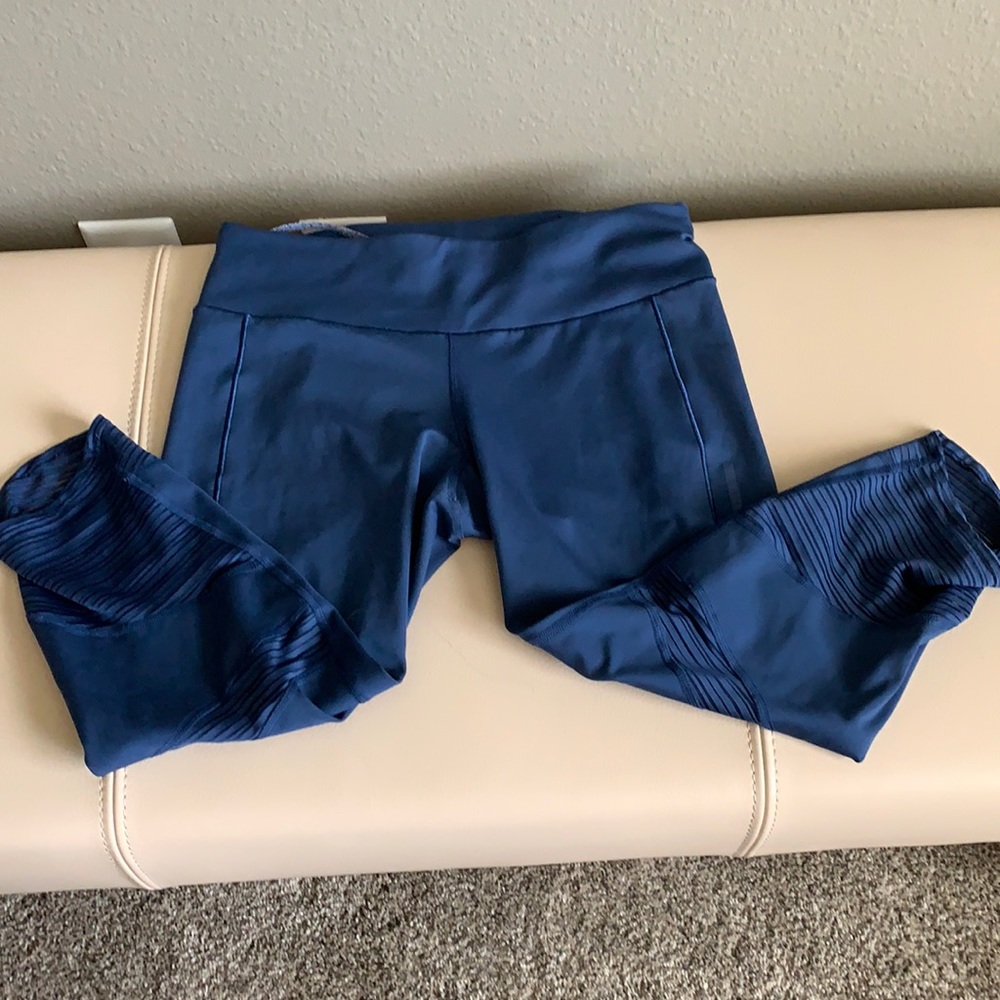 Adidas knee length running crop